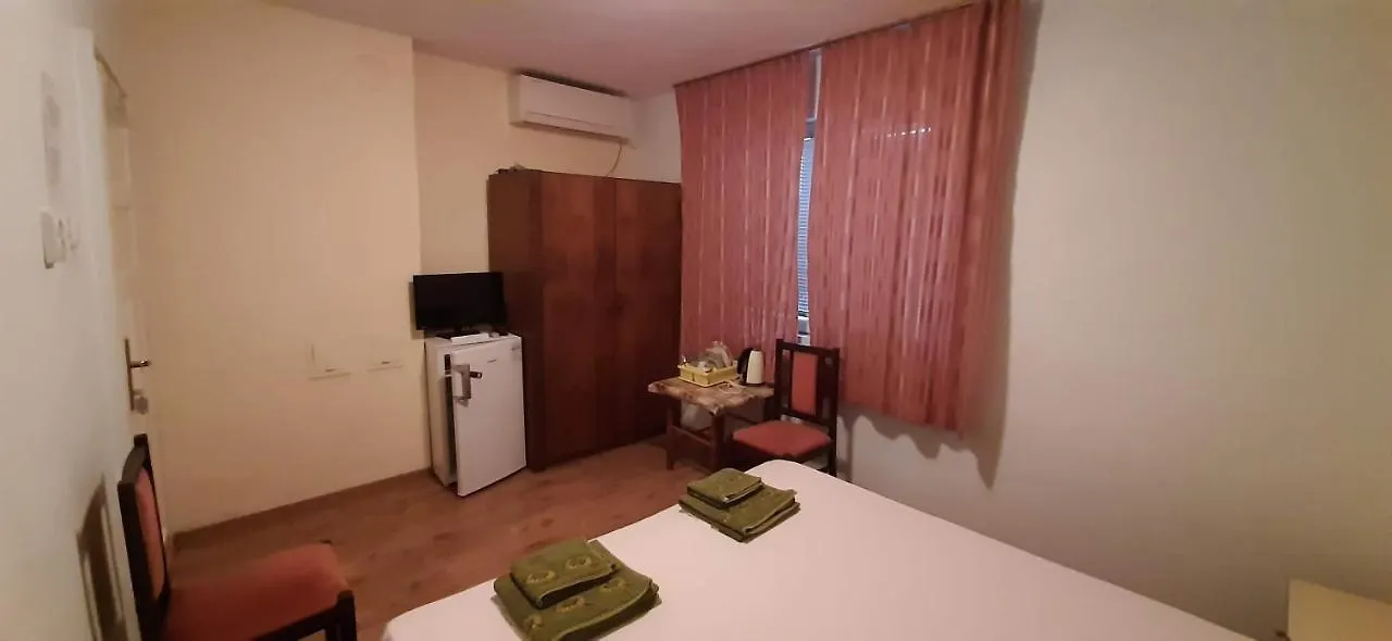 Dobrevi Guest House Szozopol